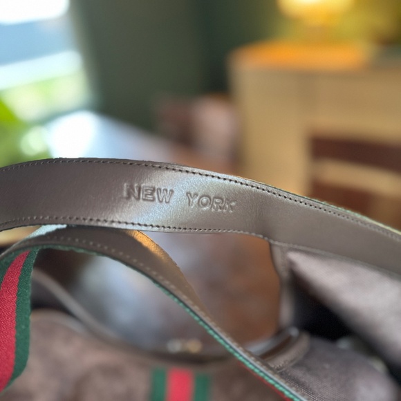 5th AVENUE EXCLUSIVE! Limited Edition Gucci Giglio Brown Suede Large Tote Bag - Picture 5 of 9